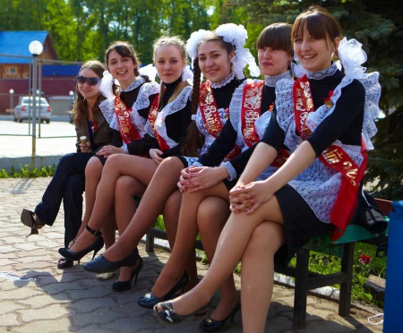 «Последний звонок» в Перми прозвенит для 13,3 тысяч выпускников