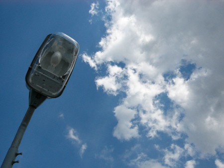 На Гайве устанавливают уличные фонари