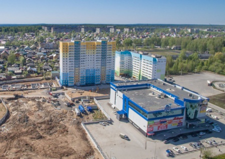В Орджоникидзевском районе благоустройство придомовых территорий ведется под строгим контролем власти и жителей