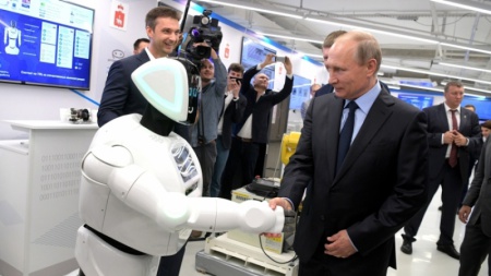 Путин одобрил возможное создание центра робототехники в Перми