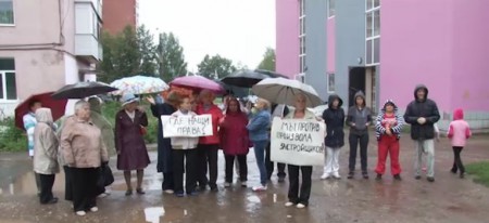 Жители Гайвы выступили против застройки двора
